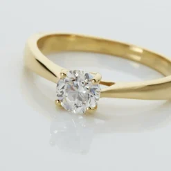 Histoire d'Or Bague Solitaire Fiona Or Jaune Diamant Synthetique Best