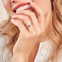 Histoire d'Or Bague Solitaire Fiona Or Blanc Diamant Synthetique or blanc diamant synthétique Clearance