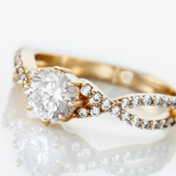 Histoire d'Or Bague Solitaire Plaqué Or Jaune Arienne Oxydes De Zirconium Best