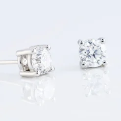 Histoire d'Or Boucles D'oreilles Puces 4 Griffes Or Blanc Diamant Synthetique or blanc diamant synthétique blanc Clearance