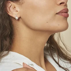 Histoire d'Or Boucles D'oreilles Puces Cassiopea Or Blanc Oxyde Et Perle De Culture Online