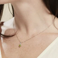 Histoire d'Or Collier Or Blanc Clothilde Péridot or blanc péridot vert New