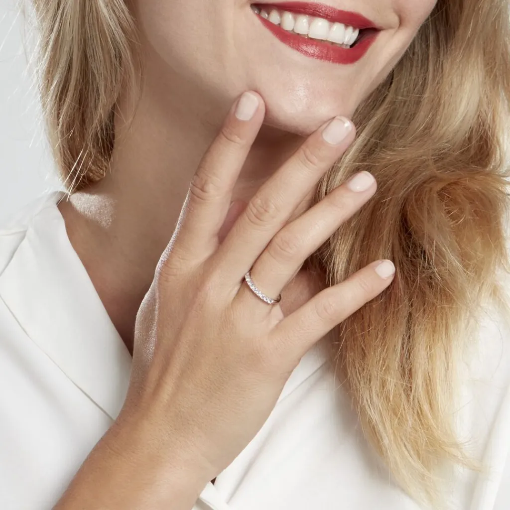 Histoire d'Or Demi-alliance Or Blanc Eloisa Diamant Synthetique