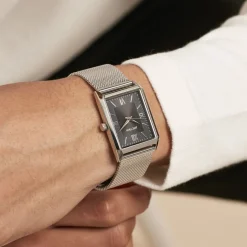 ARCTIK Montre Quark Noir cadran argenté fond noir bracelet acier argenté New