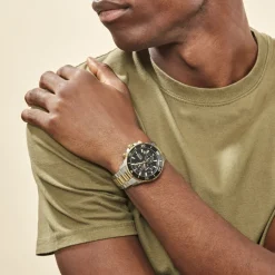 HUGO BOSS Montre Boss Admiral Noir cadran argenté fond noir bracelet acier bicolore Outlet