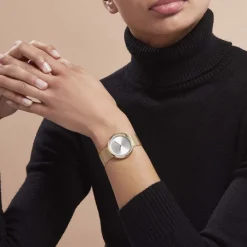 CALVIN KLEIN Montre Twist Argenté cadran doré fond argenté bracelet acier doré Discount