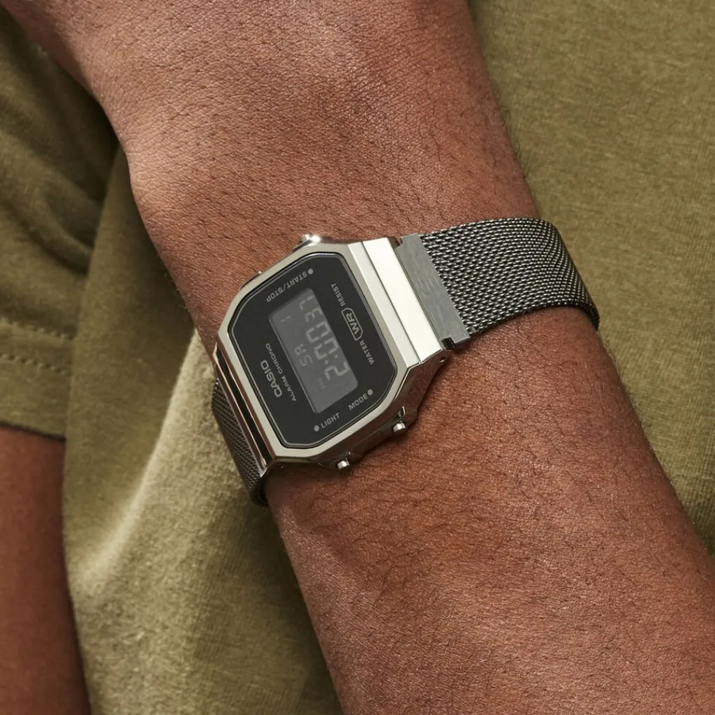 CASIO COLLECTION Montre Vintage Noir cadran gris bracelet acier argenté Hot