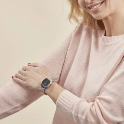 CASIO COLLECTION Montre Vintage Noir cadran argenté fond noir bracelet acier argenté Sale