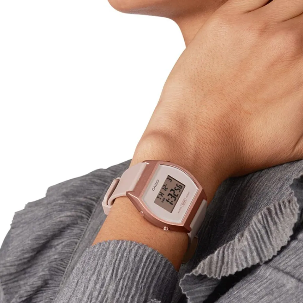 CASIO COLLECTION Montre Vintage Rose cadran rose fond rose bracelet résine rose Discount
