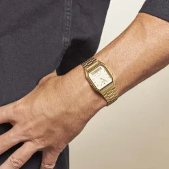 CASIO COLLECTION Montre Vintage Champagne cadran doré fond champagne bracelet acier doré Best