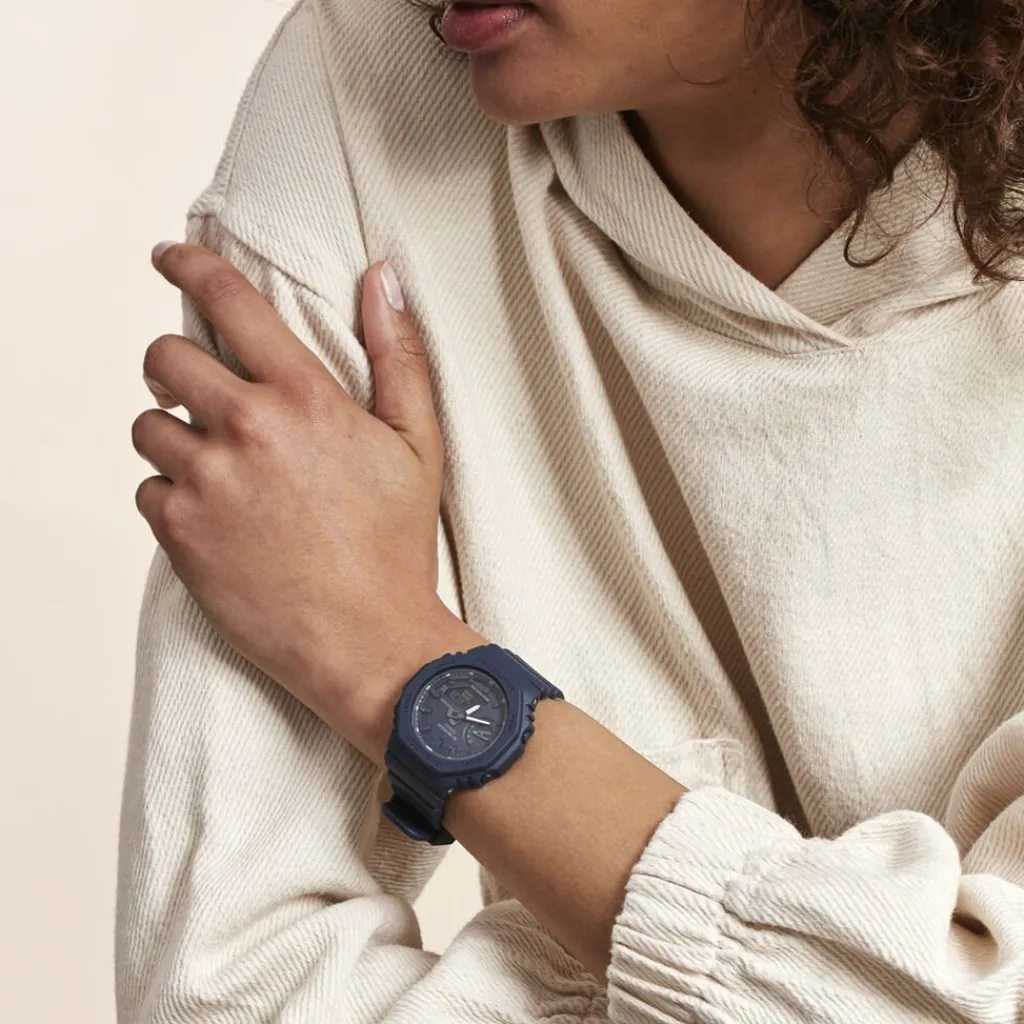 CASIO G-SHOCK Montre Classic Noir cadran bleu fond noir bracelet résine bleu Outlet