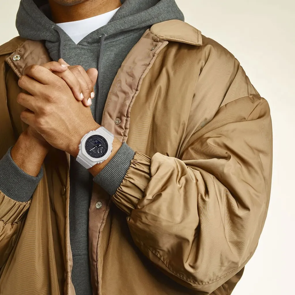 CASIO G-SHOCK Montre Classic Noir cadran blanc fond noir bracelet résine blanc Online