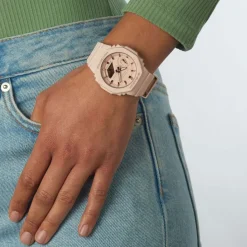 CASIO G-SHOCK Montre Rose Clair cadran rose fond rose bracelet résine rose Outlet