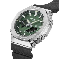 CASIO G-SHOCK Montre Vert cadran argenté fond vert bracelet résine noir Outlet