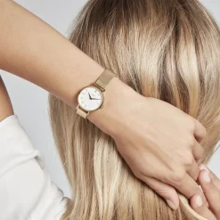 CLUSE Montre Boho Chic Petite Blanc cadran doré fond blanc bracelet acier doré