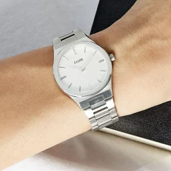 CLUSE Montre Vigoureux Blanc cadran argenté fond blanc bracelet acier argenté Clearance