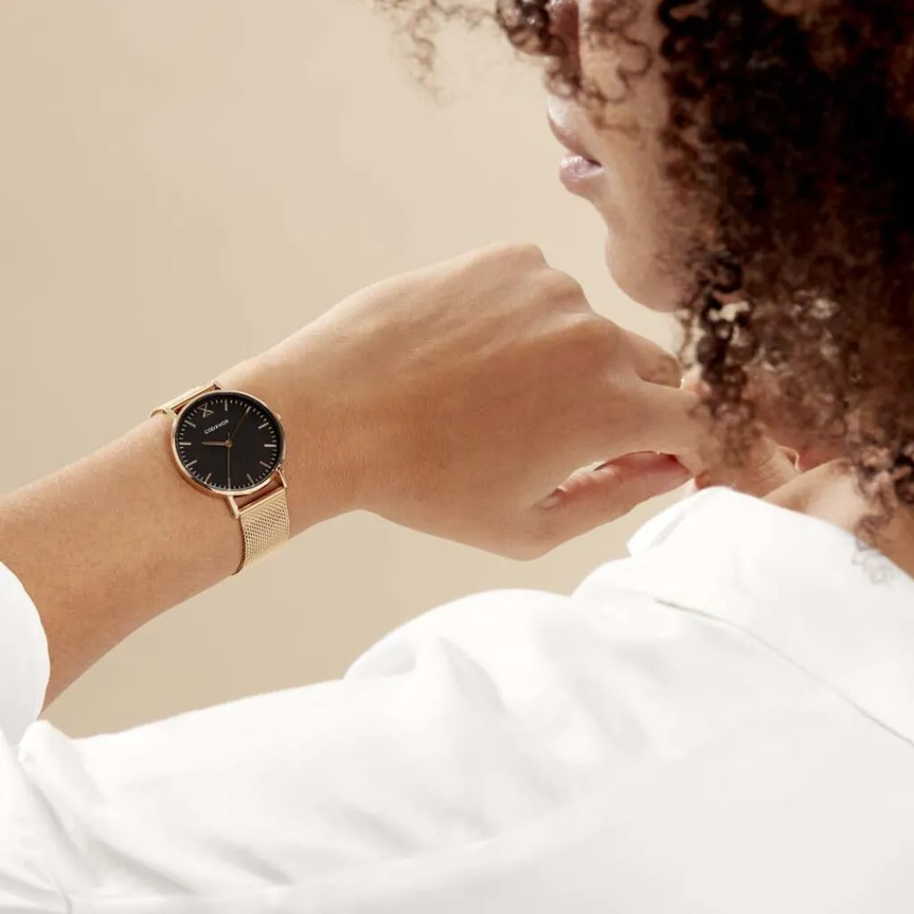 CODHOR Montre Cindy Noir cadran doré fond noir bracelet acier doré