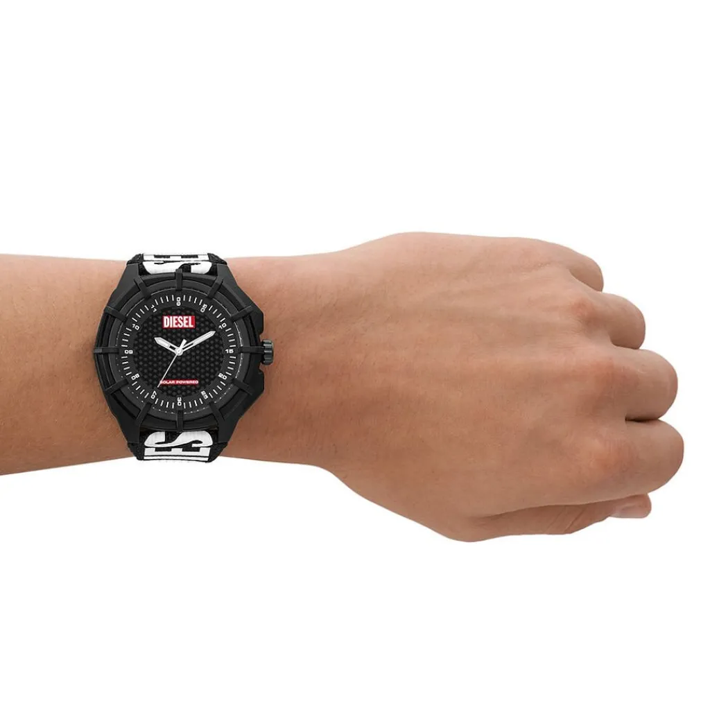 DIESEL Montre Framed Noir cadran noir fond noir bracelet cuir de vache noir Hot