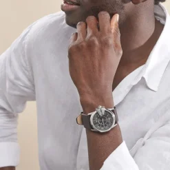 DIESEL Montre Master Chief Gris cadran argenté fond gris bracelet cuir marron Best