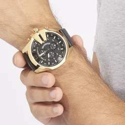 DIESEL Montre Mega Chief Noir cadran doré fond noir bracelet cuir noir Discount