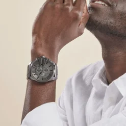 DIESEL Montre Mega Chief Gris cadran gris fond gunmetal bracelet acier gris New