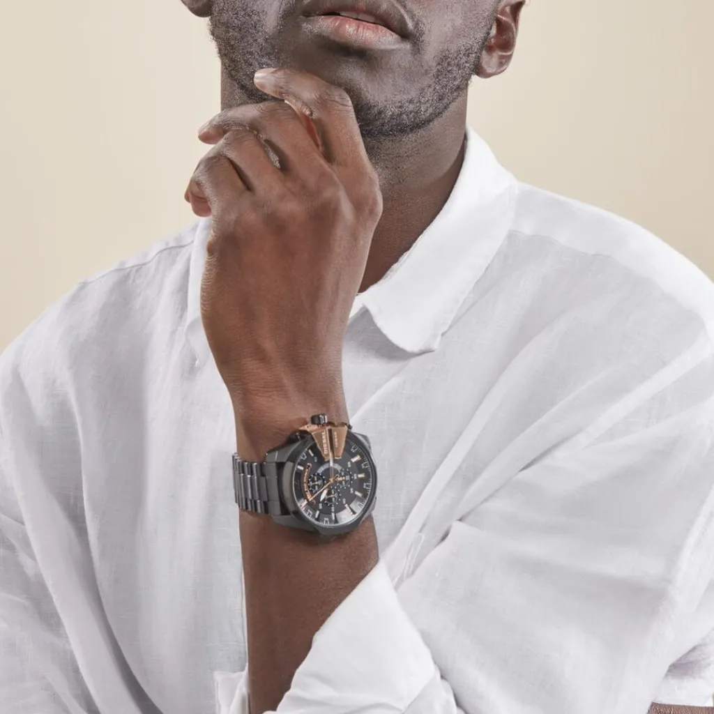 DIESEL Montre Mega Chief Noir cadran noir fond noir bracelet acier noir Best