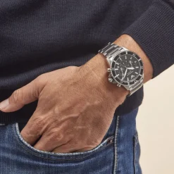 EMPORIO ARMANI Montre Noir cadran argenté fond noir bracelet acier argenté Online