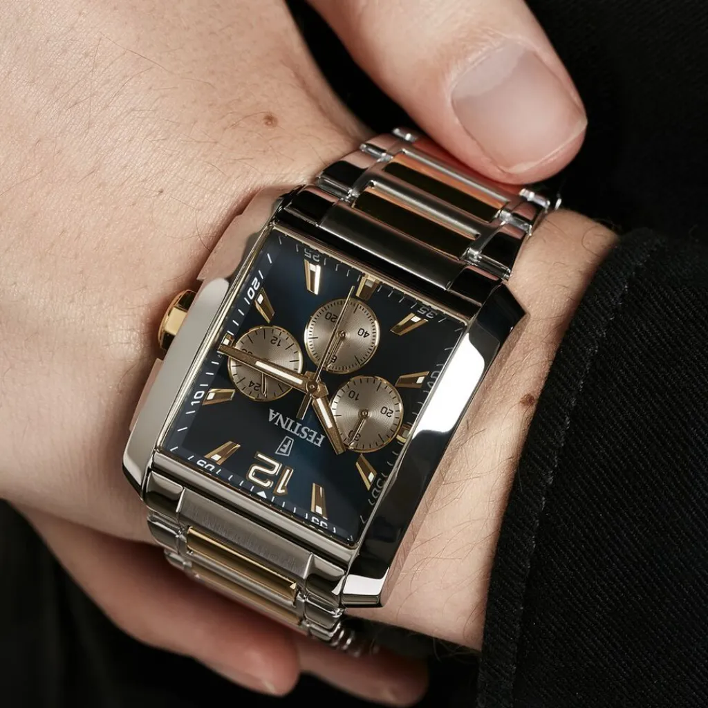 FESTINA Montre On The Square Chrono Bleu cadran argenté fond bleu bracelet acier bicolore Discount