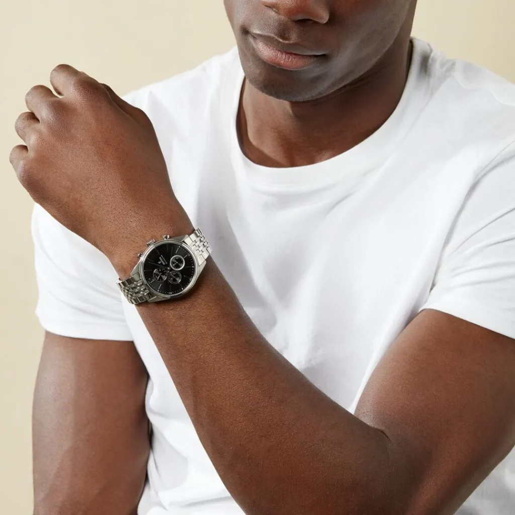 FESTINA Montre Timeless Chronograph Noir cadran argenté fond noir bracelet acier argenté Outlet