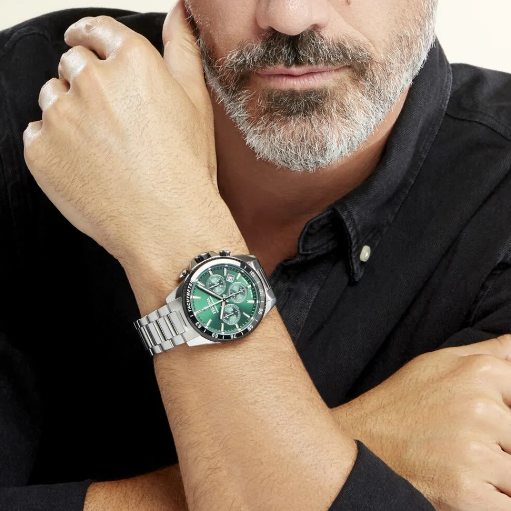 FESTINA Montre Timeless Chronograph Vert cadran argenté fond vert bracelet acier argenté