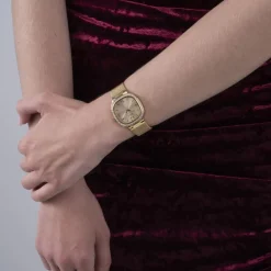 GUESS Montre Tapestry Doré cadran doré fond doré bracelet acier doré Sale