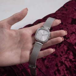 GUESS Montre Tapestry Gris cadran argenté fond gris bracelet acier argenté New