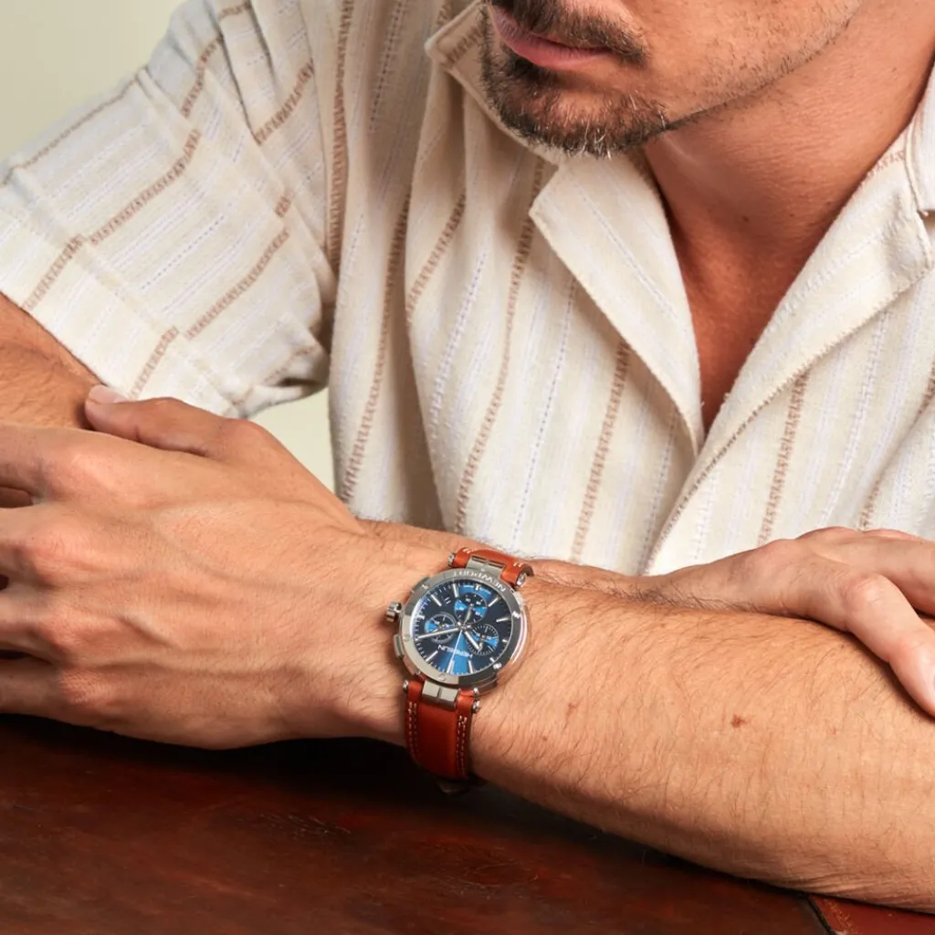 HERBELIN Montre Newport Chrono Bleu cadran argenté fond bleu bracelet cuir marron Hot