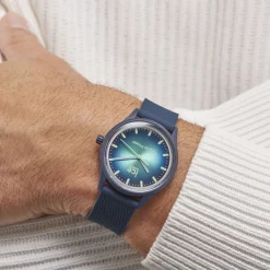 ICE WATCH Montre Ice Solar Power Bleu cadran bleu fond bleu bracelet silicone bleu Online