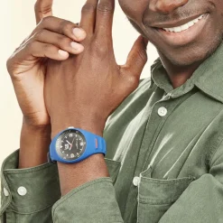 ICE WATCH Montre Pierre Leclercq Bleu cadran bleu fond noir bracelet silicone bleu Outlet