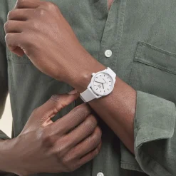 ICE WATCH Montre Solar Power Blanc cadran argenté fond blanc bracelet silicone blanc Clearance