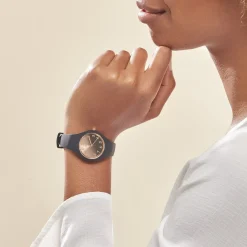 ICE WATCH Montre Sunset Degrade Arc En Ciel cadran noir fond multicolore bracelet silicone noire Clearance