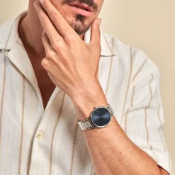 LACOSTE Montre Crocorigin Bleu cadran argenté fond bleu bracelet acier argenté Clearance