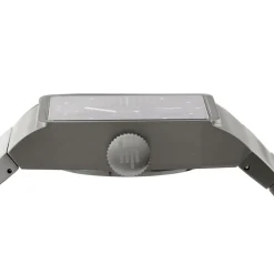 LIP Montre Big Titane Noir cadran gris fond noir bracelet titane gris Hot