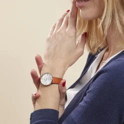 LIP Montre Himalaya Dauphine 29 Argenté cadran argenté fond argenté bracelet cuir marron