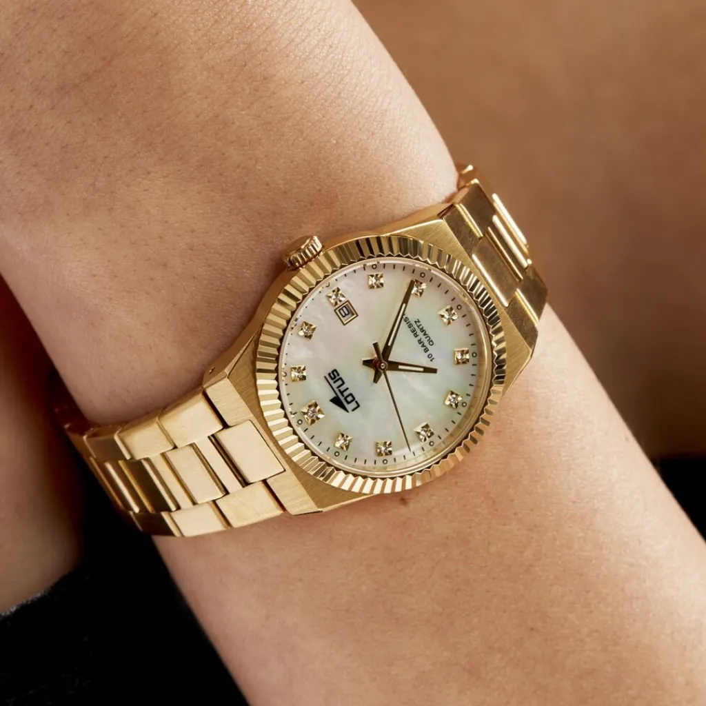 LOTUS Montre Freedom Collection Nacre Blanche cadran doré fond nacre blanche bracelet acier doré New