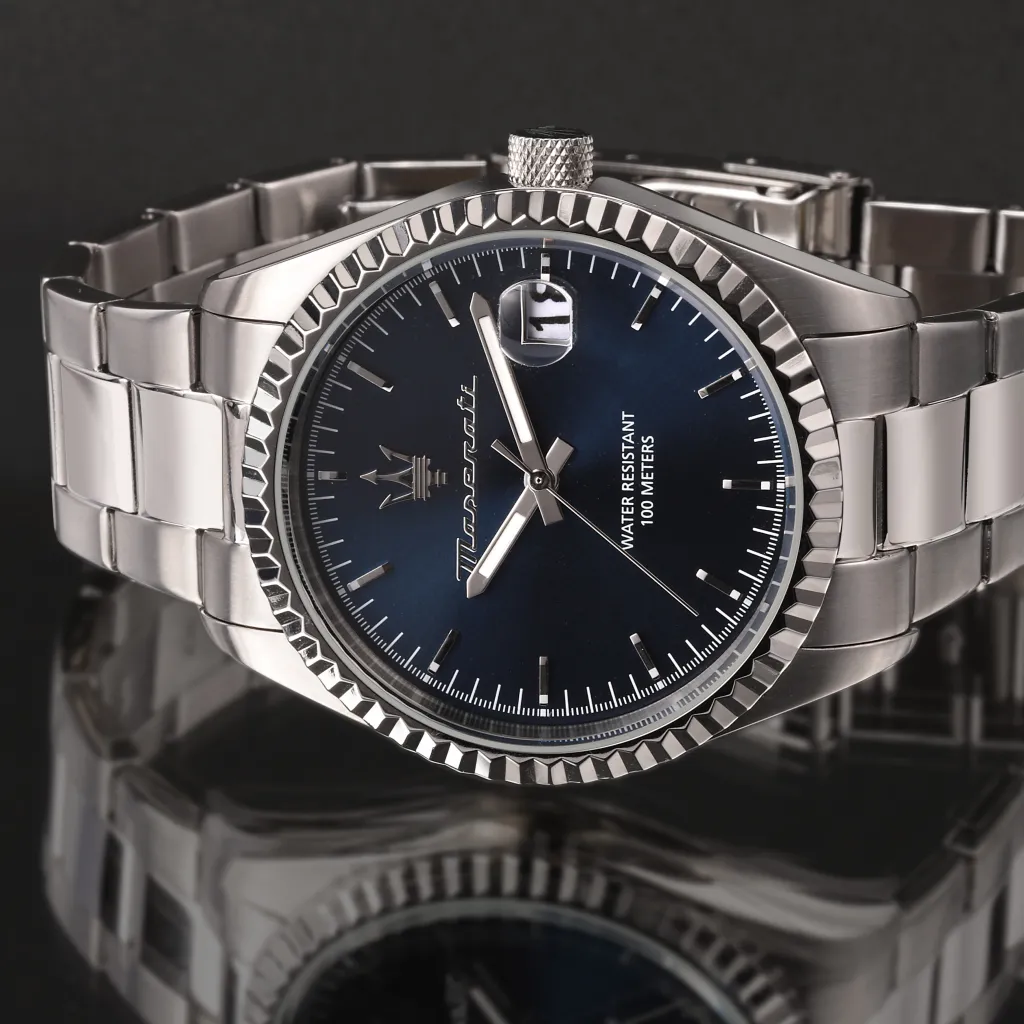 MASERATI Montre Competizione Bleu cadran argenté fond bleu bracelet acier argenté