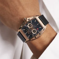 MONTIGNAC Montre Tonneau Bleu Sale