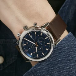 PIERRE LANNIER Montre Criterium Bleu cadran argenté fond bleu bracelet cuir brun
