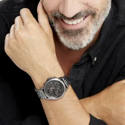 TOMMY HILFIGER Montre Henry Gris cadran gris fond gris bracelet acier gris Best