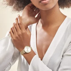 TOMMY HILFIGER Montre Tea Champagne cadran doré fond champagne bracelet acier doré Clearance