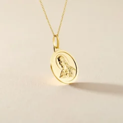 Histoire d'Or Pendentif Christ Or Jaune Sale