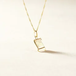 Histoire d'Or Pendentif Lamie Zodiaque Parchemin Or Jaune Sale